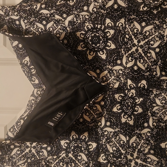 Torrid Sleeveless Lace Print Peplum Top - Picture 8 of 10